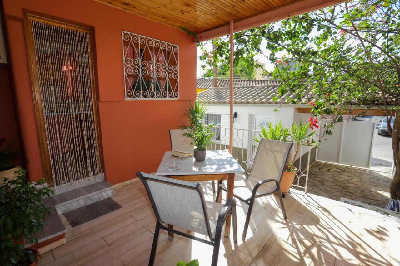 Family House At Corfu Town Apartment Bagian luar foto