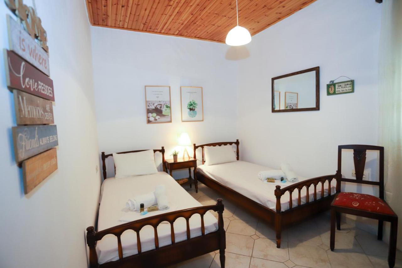 Family House At Corfu Town Apartment Bagian luar foto