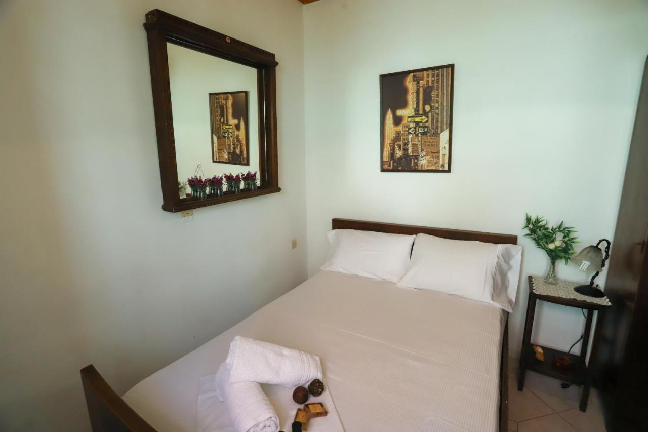 Family House At Corfu Town Apartment Bagian luar foto