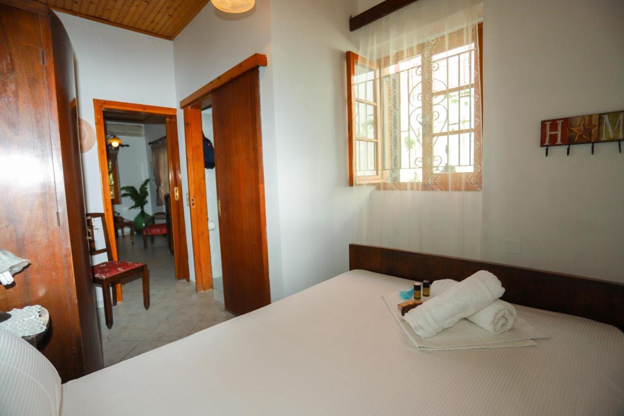 Family House At Corfu Town Apartment Bagian luar foto