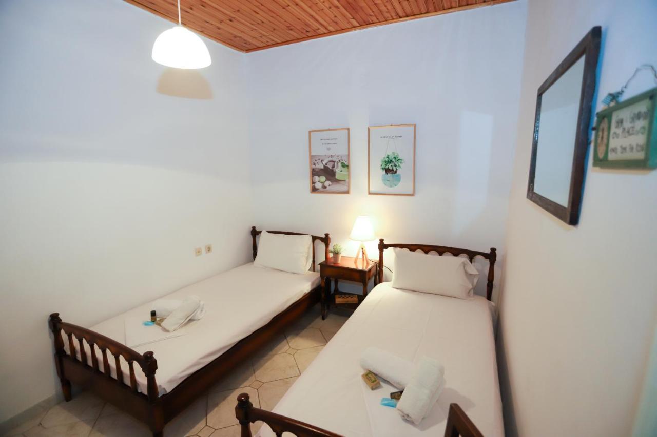 Family House At Corfu Town Apartment Bagian luar foto