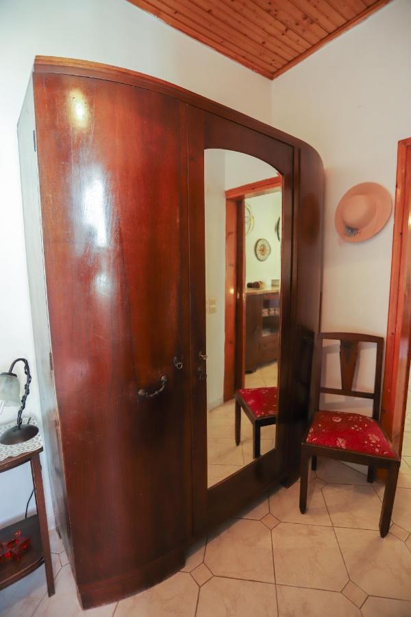 Family House At Corfu Town Apartment Bagian luar foto