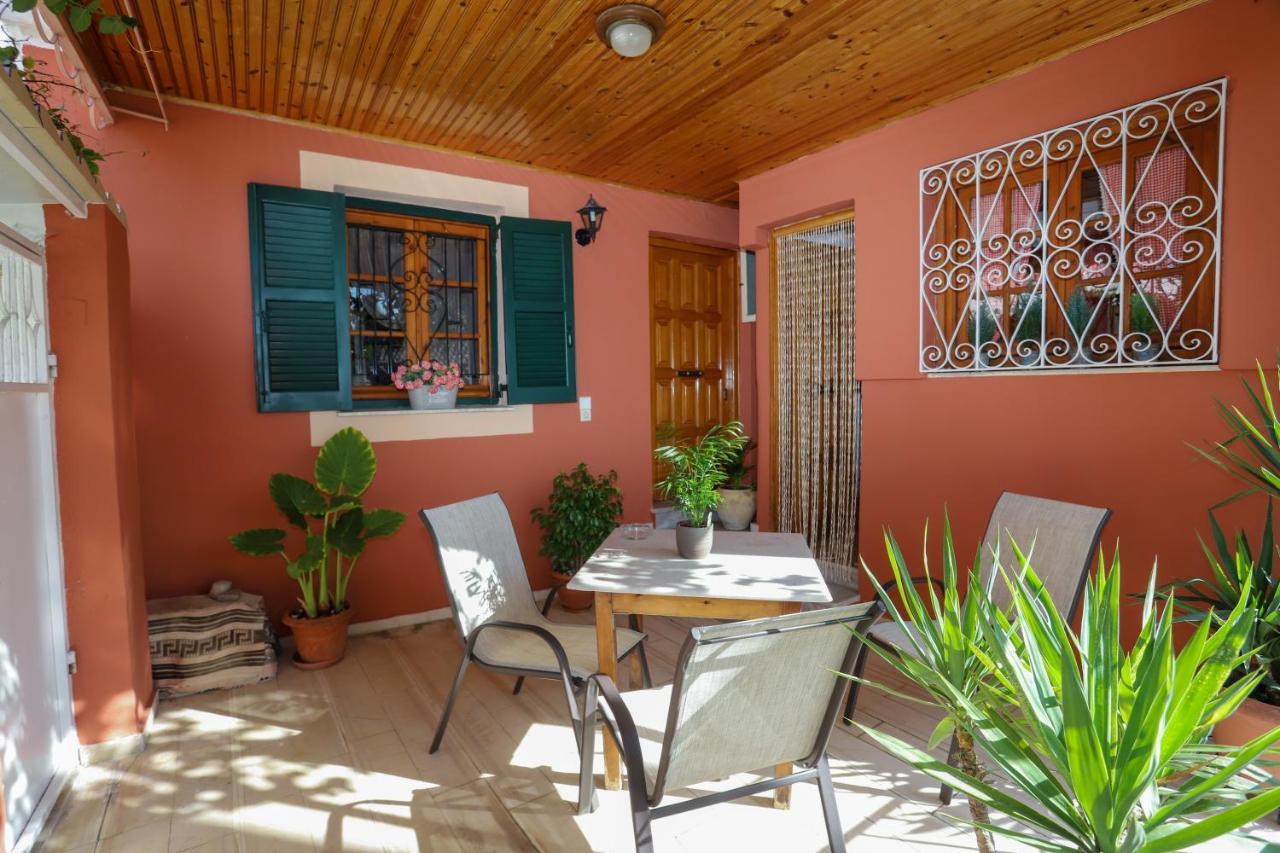 Family House At Corfu Town Apartment Bagian luar foto